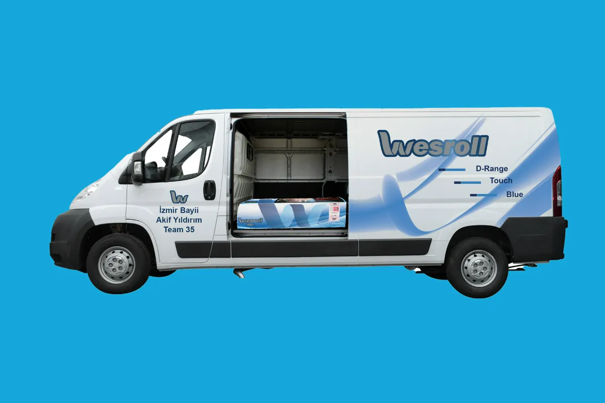 Wesroll logolu panelvan araç giydirme tasarımı